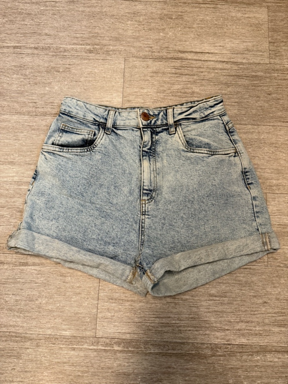 Cotton On High-Rise Light Blue Acid Wash Denim Shorts
